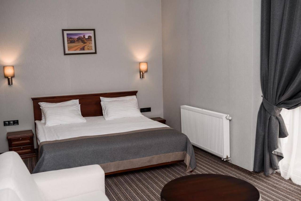 Optima Collection Park Hotel Ivano-Frankivsk Luaran gambar