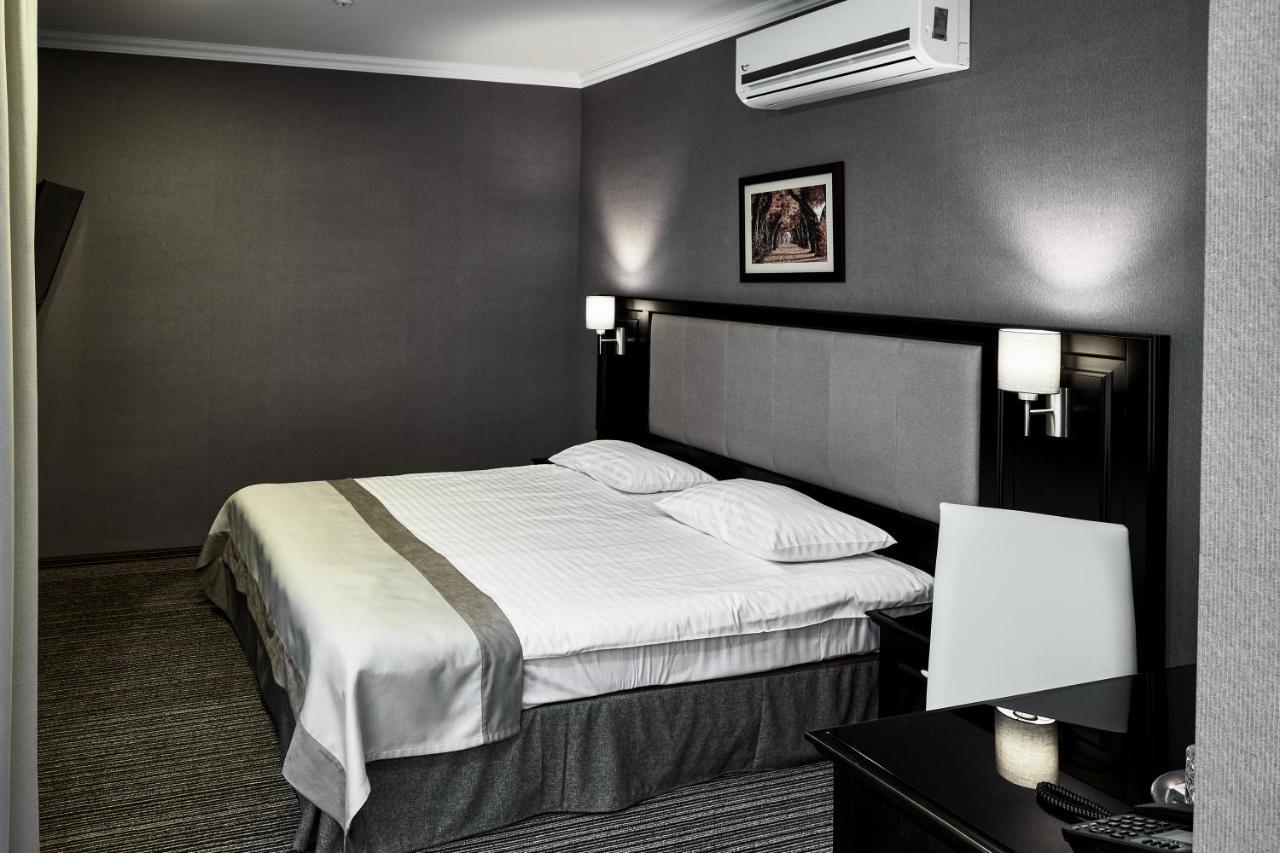 Optima Collection Park Hotel Ivano-Frankivsk Luaran gambar